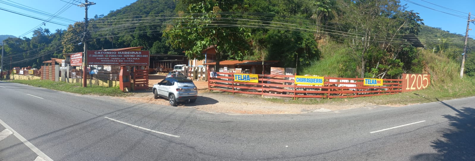Fachada e loja da Catonho Madeiras na Estrada do Catonho
